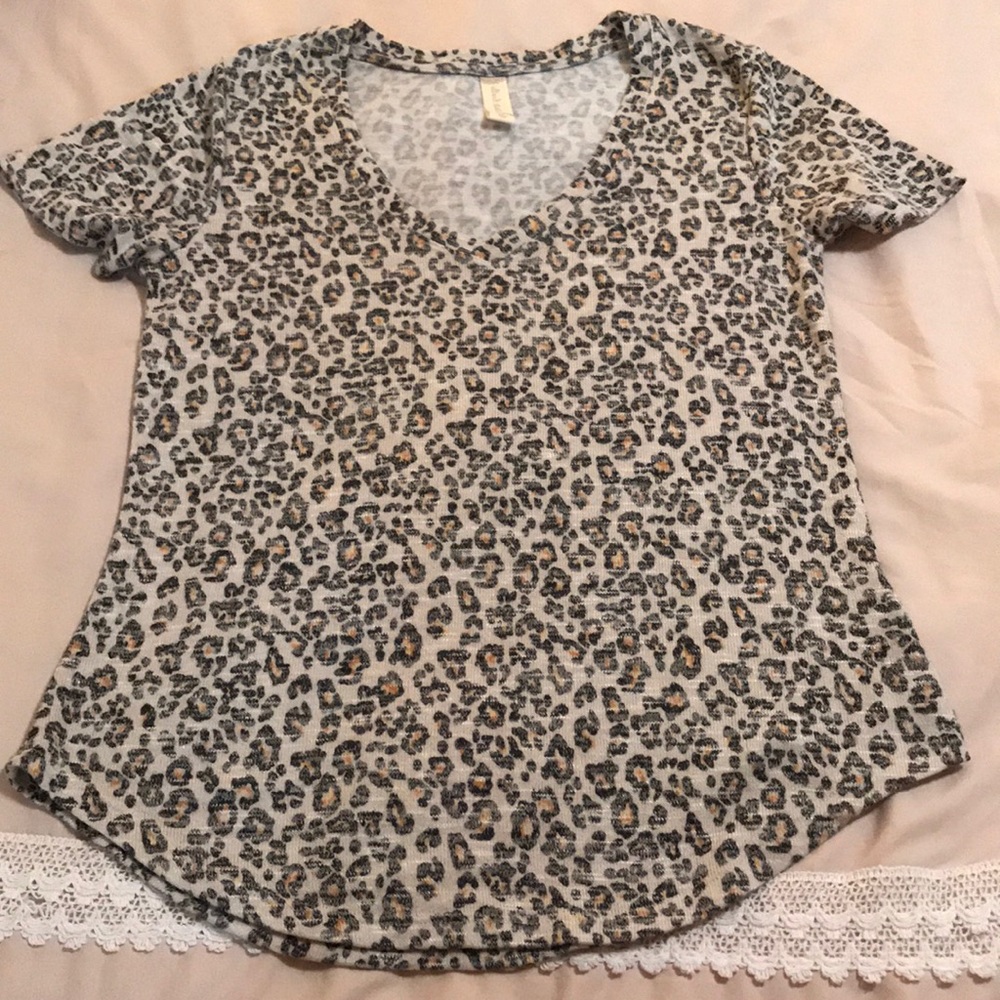 Cheetah print t shirt